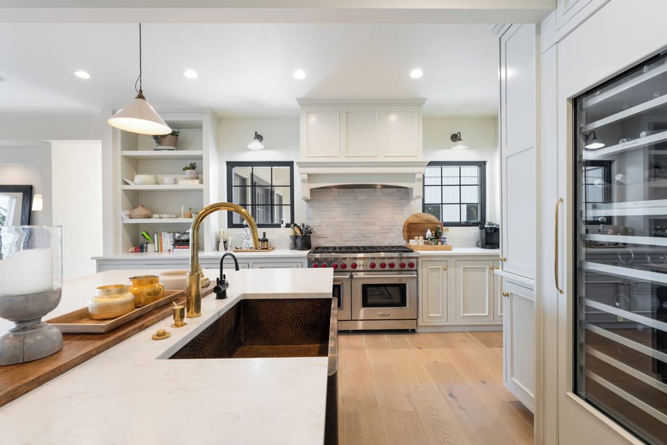Plenty of room to host meals | Interior