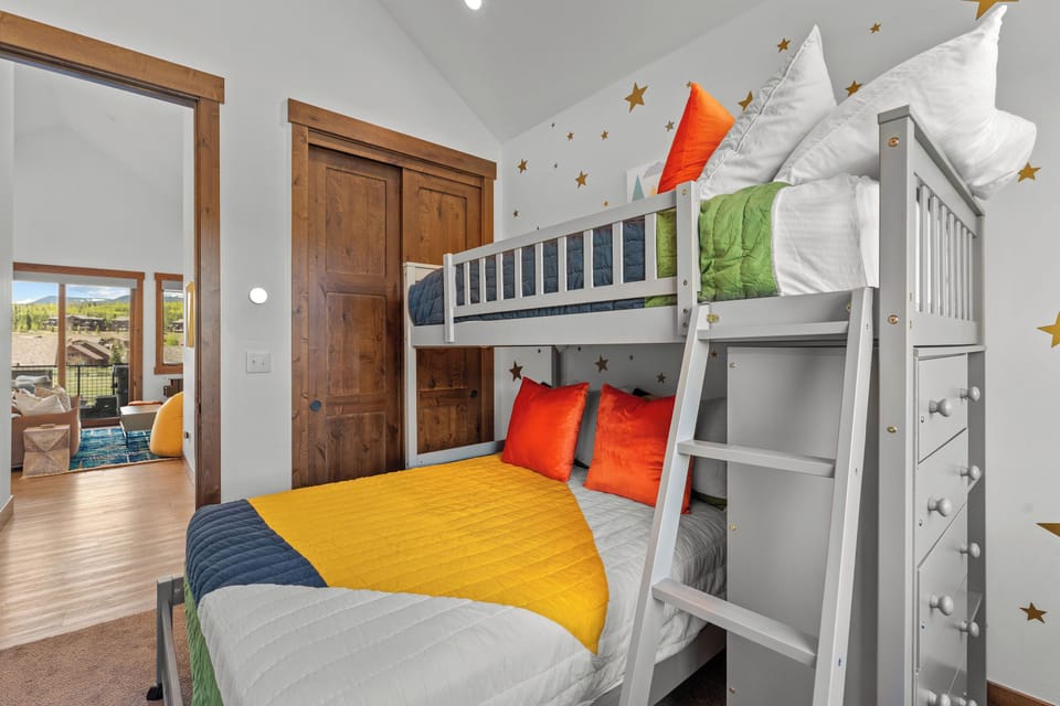 Twin Over Full Bunk Bed