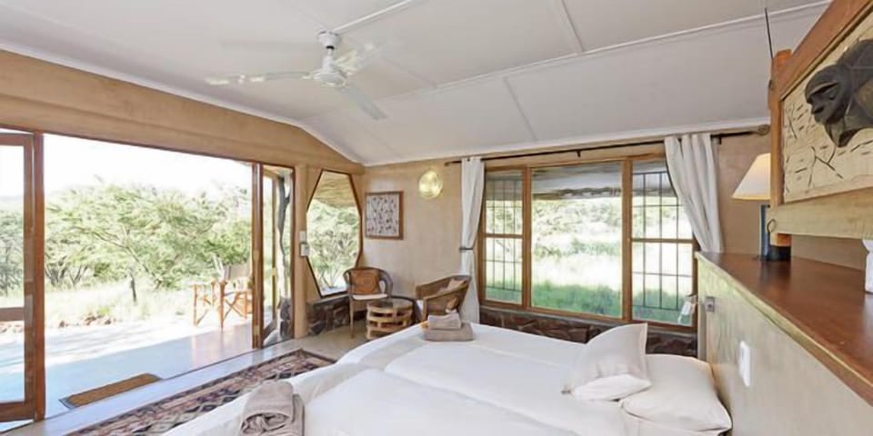 Bush Bungalow (2) | Premium bedding, in-room safe, individually decorated