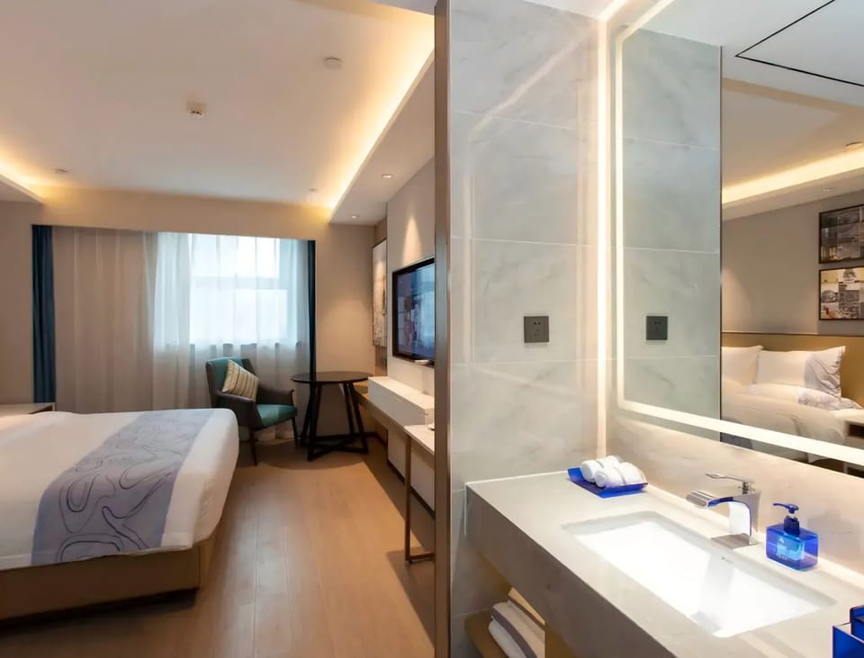 Superior Double Room, City View | Premium bedding, desk, laptop workspace, soundproofing