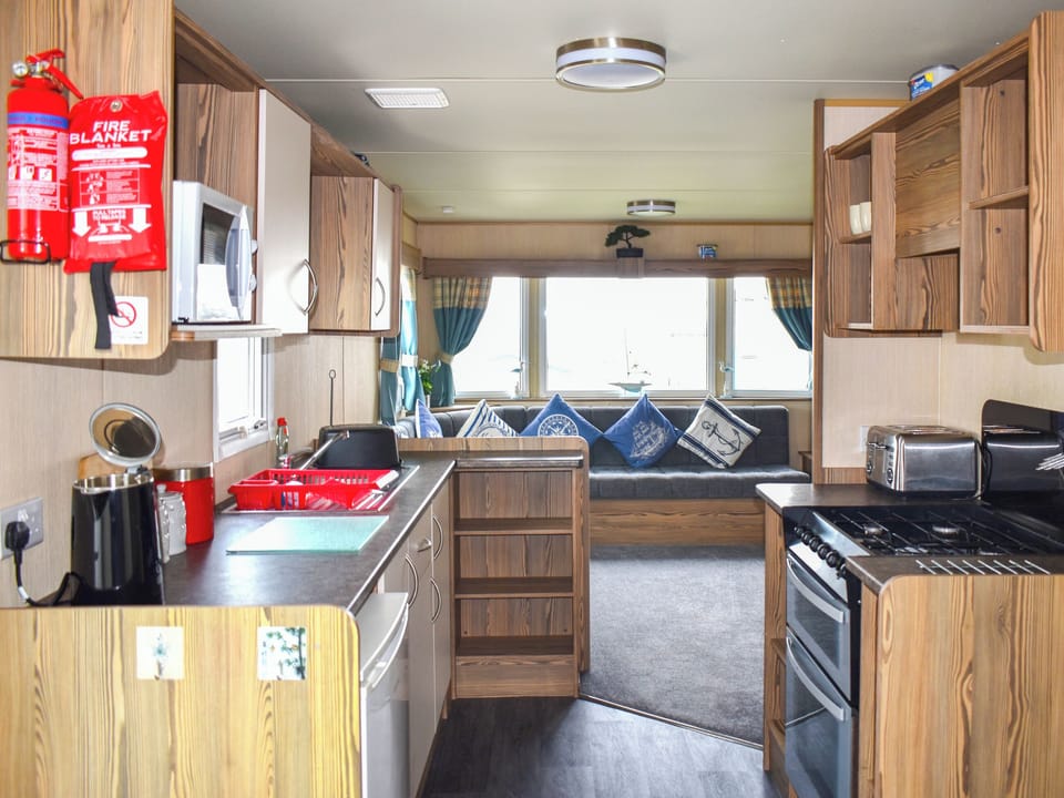 Open plan living space | Elms 119 - Grand Coastal Retreats, Exmouth