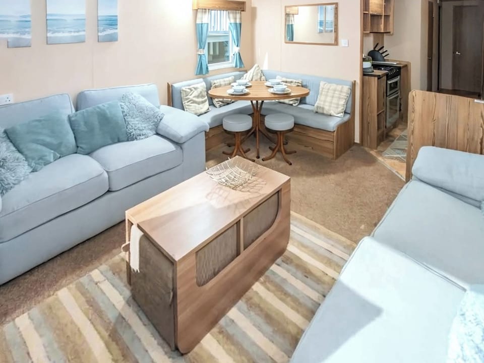 Dining Area | Elms 126 - Grand Coastal Retreats, Exmouth