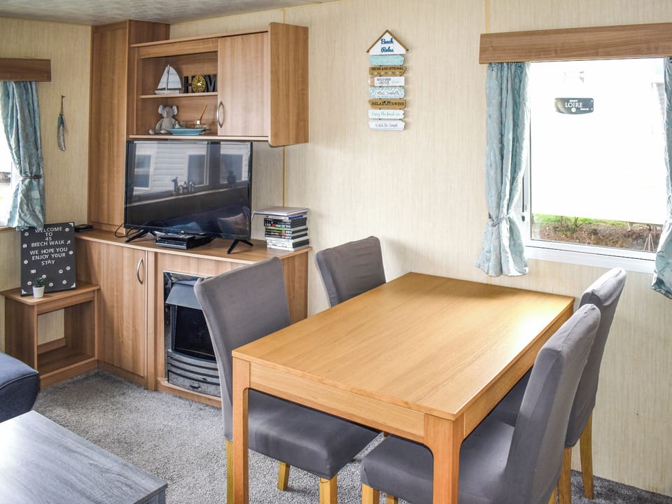 Open plan living space | Beech Walk 45 - Grand Coastal retreats, Exmouth