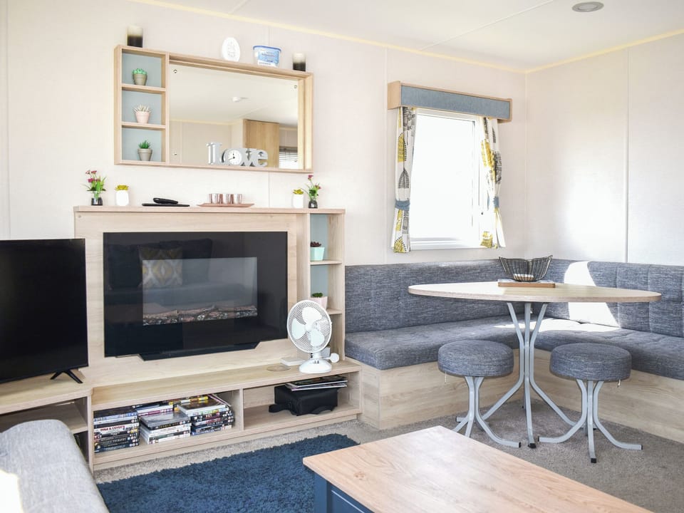 Twin bedroom | Karo Place 113 - Grand Coastal Retreats, Exmouth