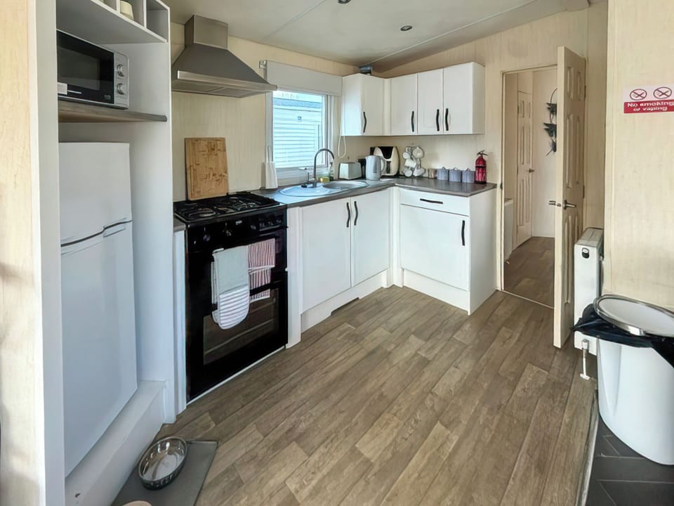 Kitchen | 10 Winkups, Towyn