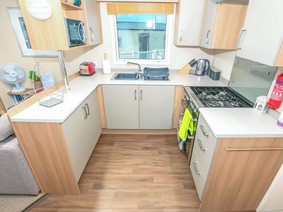 Kitchen area | Tamarisk Way 61 - Grand Coastal retreats, Exmouth