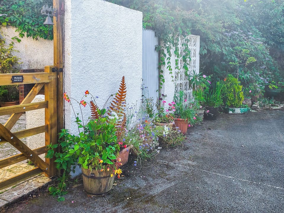 Outdoor | Wren Cottage Apartment, Fishguard