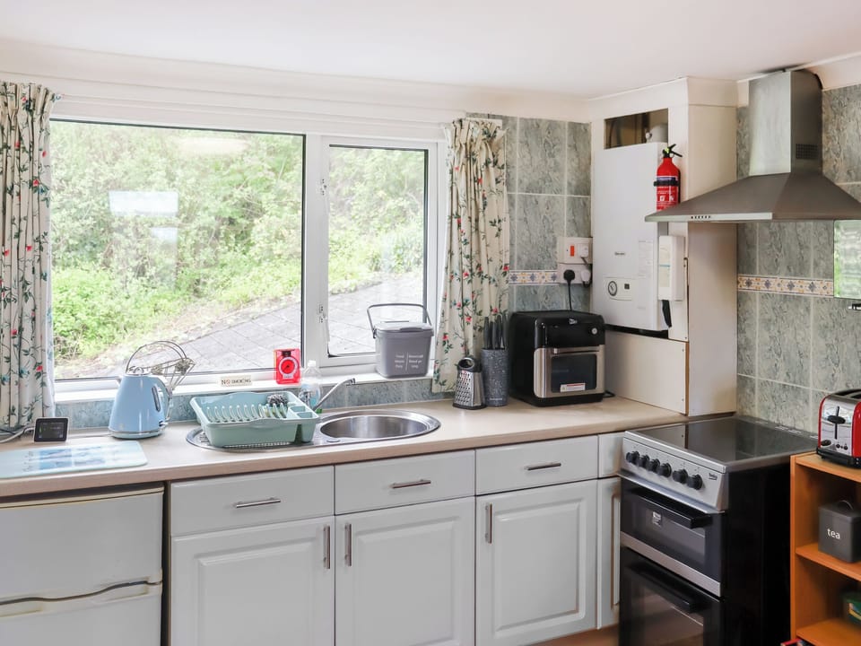 Kitchen | Wren Cottage Apartment, Fishguard