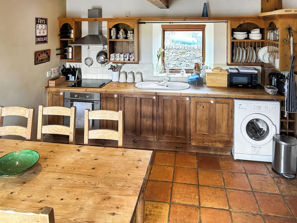 Kitchen area | Ostlers End, Hartington