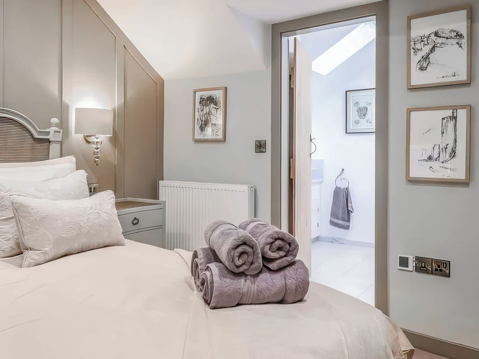 Double bedroom | 14 Crown Lane, Conwy