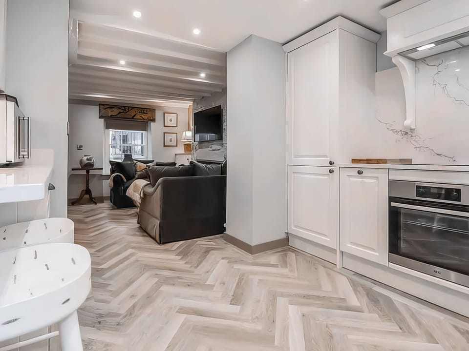 Kitchen | 14 Crown Lane, Conwy