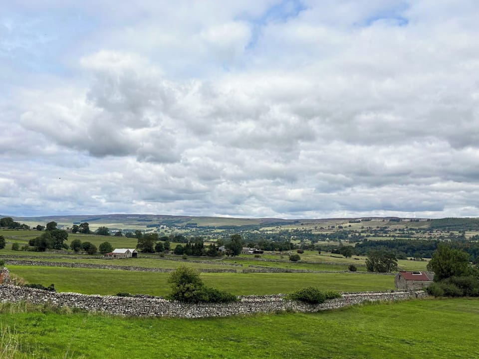 Surrounding area | Valley View, West Witton