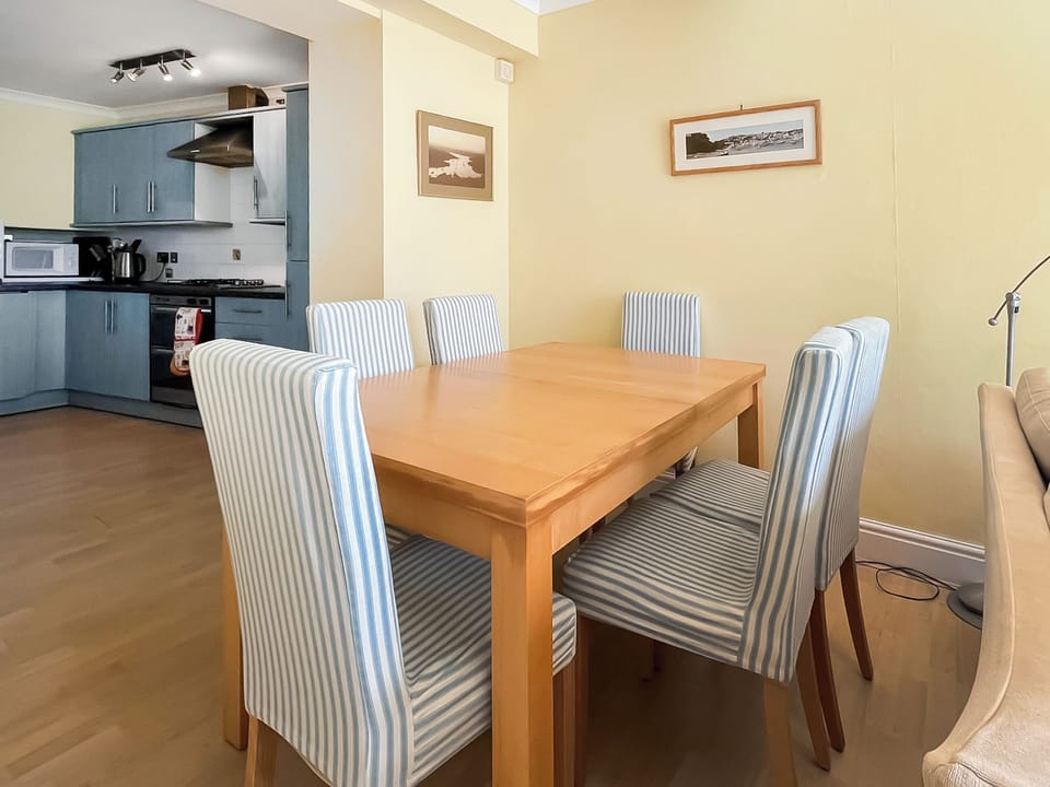 Open plan living space | Eastone Grey, Salcombe
