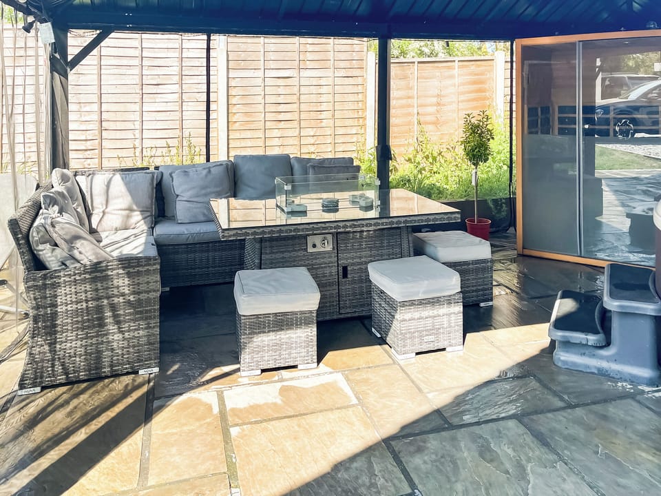 Sitting-out-area | Sunnyside House - Sunnyside Retreats, Latchingdon, near Maldon