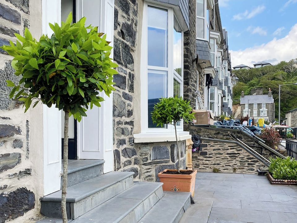 Exterior | 6 Porkington Terrace, Barmouth
