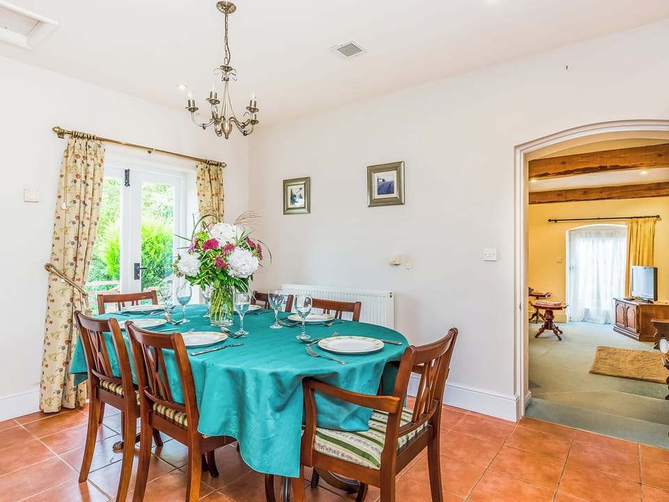 Dining Area | The Grooms Quarters - Grimblethorpe Hall Country Cottages, Grimblethorpe