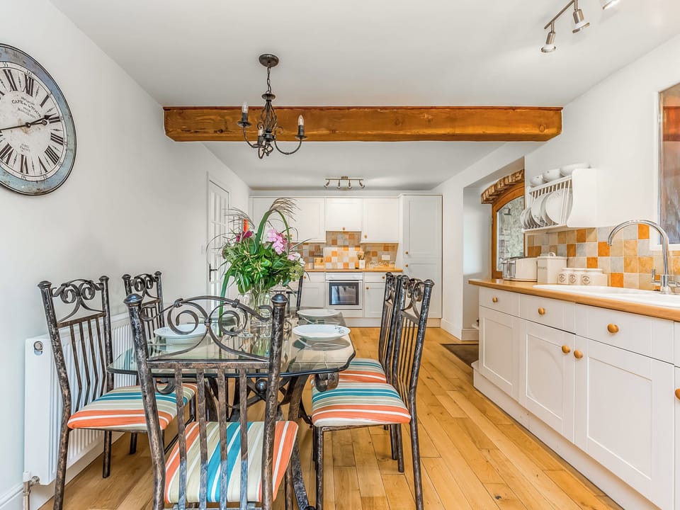 Kitchen/diner | The Barn Cottage - Grimblethorpe Hall Country Cottages, Grimblethorpe