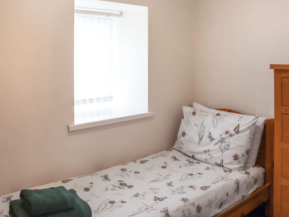 Bedroom | Hen Bryn Bedw, Llandello