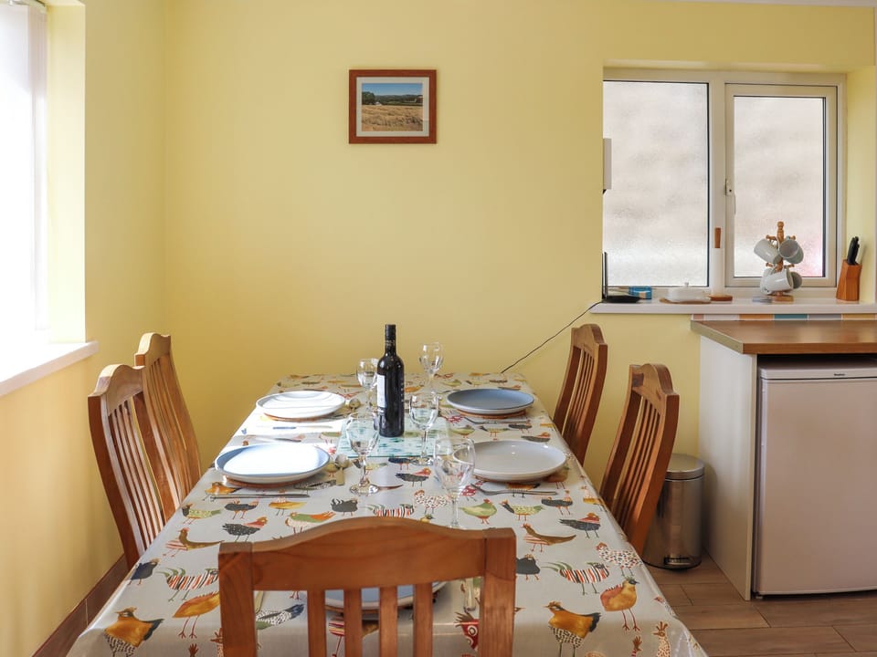 Kitchen/diner | Hen Bryn Bedw, Llandello
