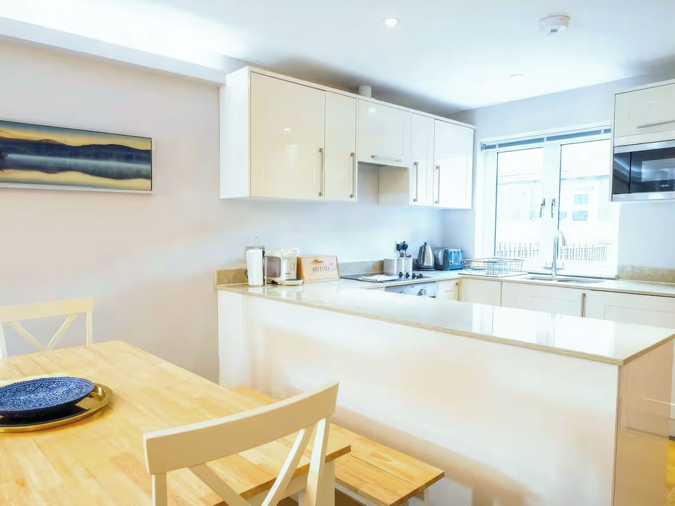 Kitchen area | Old School Mews - The Fishermens Cottages, Broadstairs