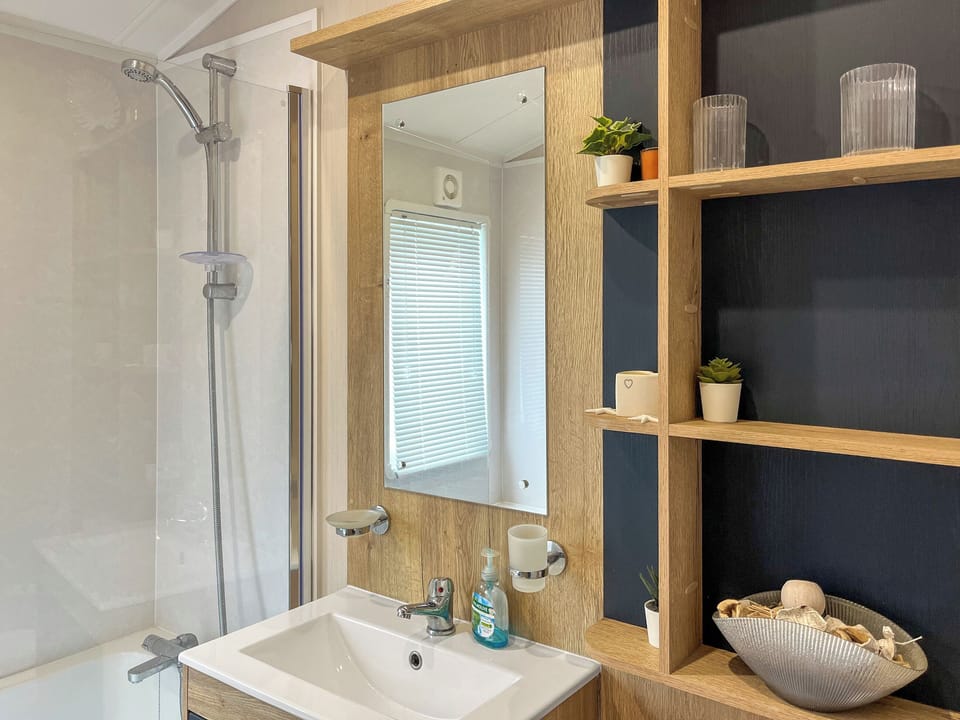 Bathroom | Serenity at Park Lane - Serenity Holidays, Patrington Haven