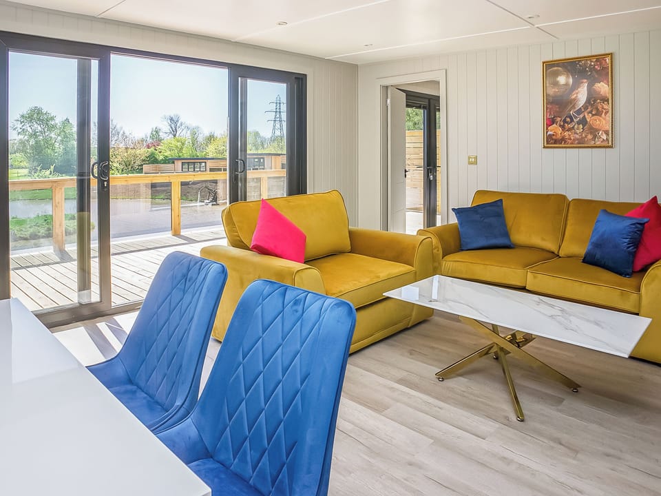 Open plan living space | Hummingbird Lodge - Holmewood Lakes, Yarm