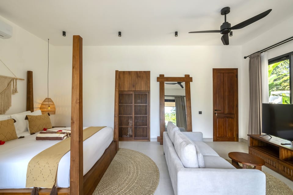 Luxury Villa, Pool View | Egyptian cotton sheets, premium bedding, in-room safe