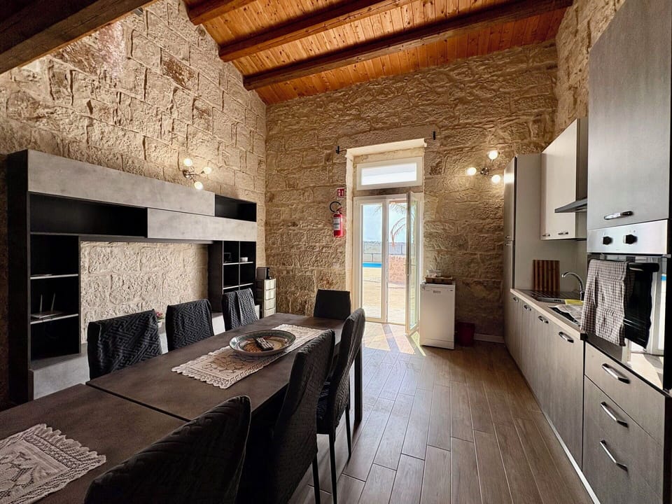 Autumn, Kitchen, Spring, Summer