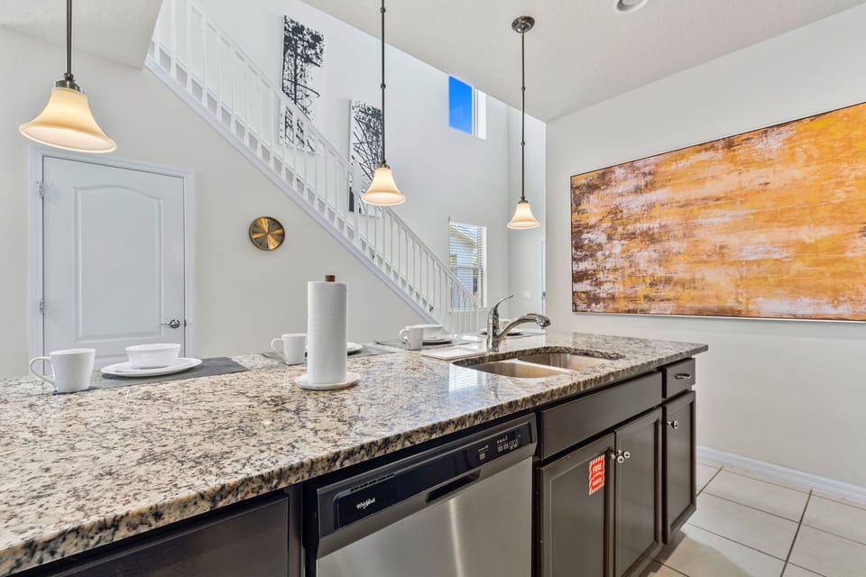 House (6 Bedrooms) | Property amenity