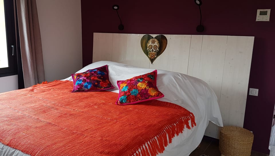 Deluxe Double Room | Individually decorated, individually furnished, free WiFi, bed sheets