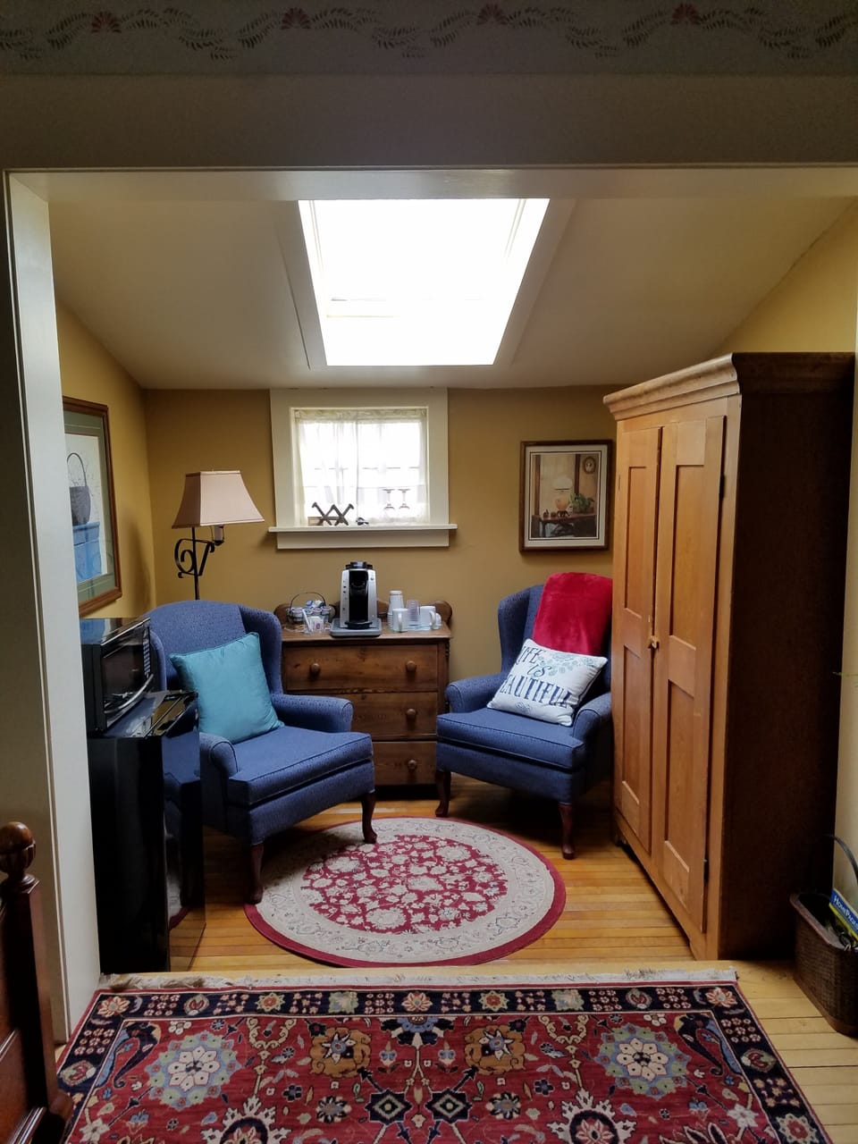 Room, Private Bathroom (1. The West Room) | Living room | TV, fireplace, Netflix, DVD player