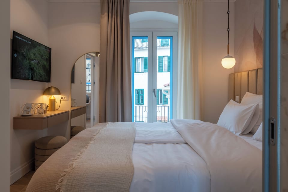 Superior Double Room, City View, Sea Facing | In-room safe, blackout drapes, soundproofing, iron/ironing board