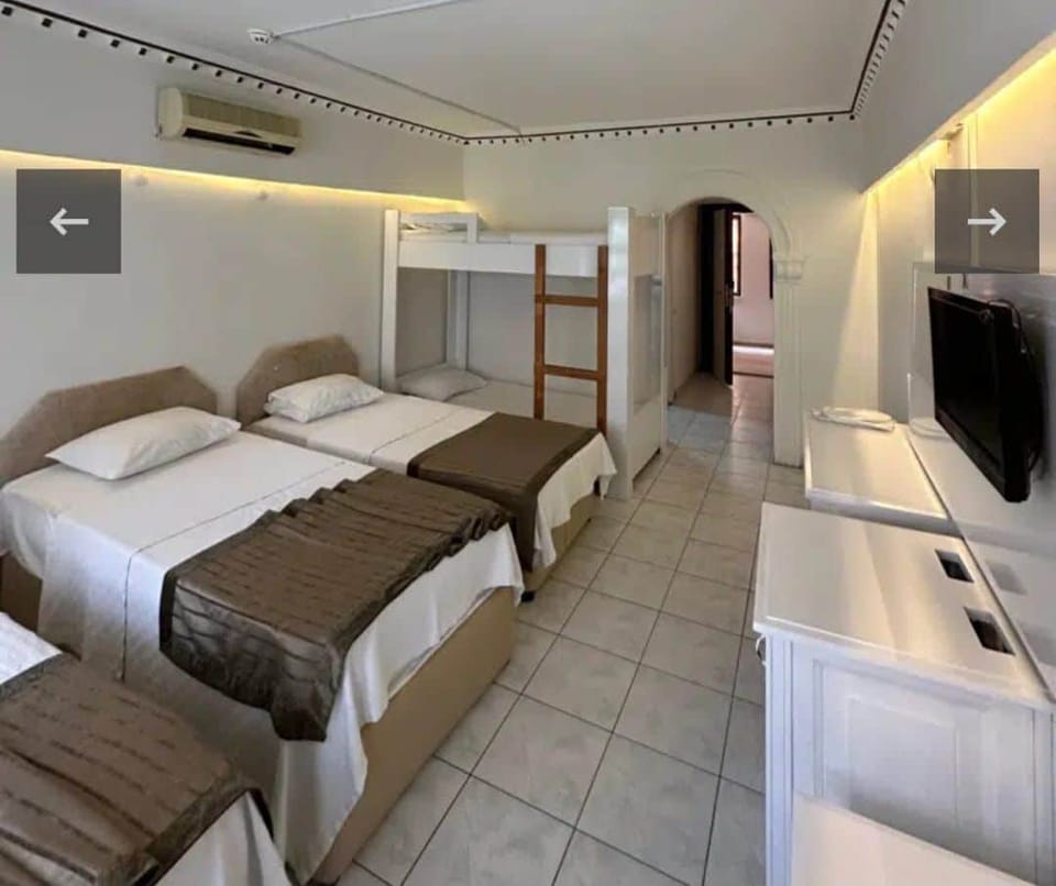 Premium bedding, minibar, individually decorated, individually furnished