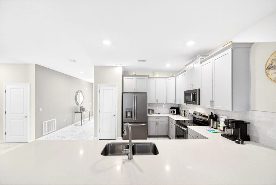Kitchen – full view