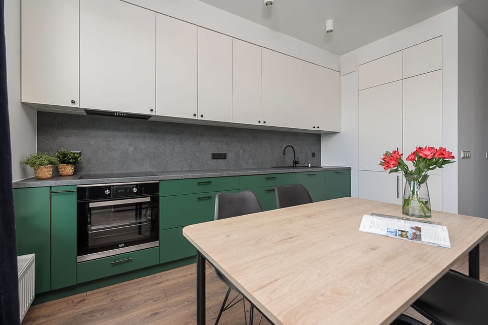 Family Apartment, Balcony, Courtyard View | Private kitchen