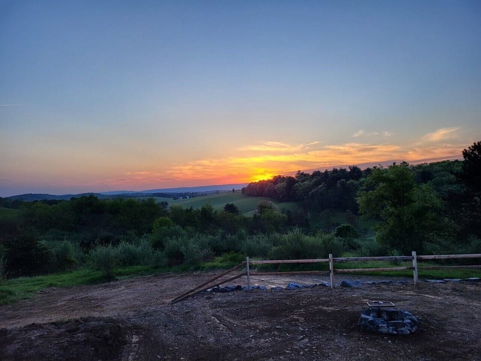 Sunrise Views [Wake Up to Beautiful Morning Skies]