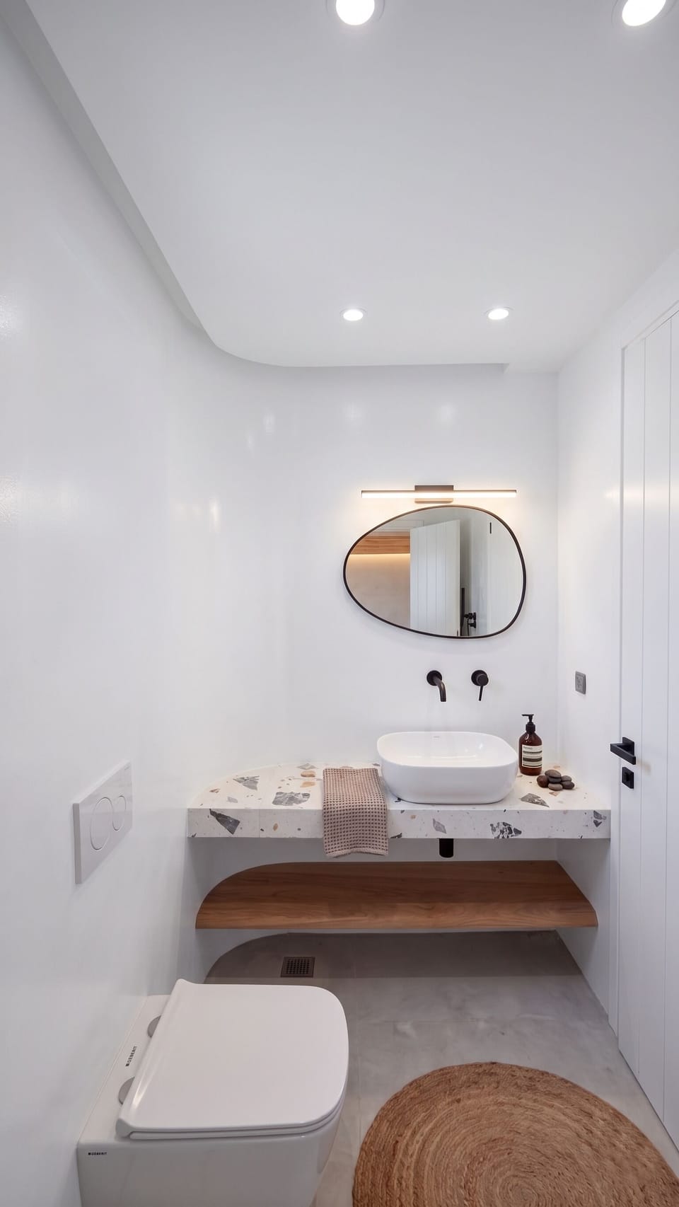 Deluxe Double Room with Outdoor Hot Tub | Bathroom | Shower, eco-friendly toiletries, hair dryer, slippers