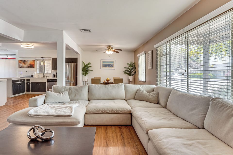 House (3 Bedrooms) | Interior