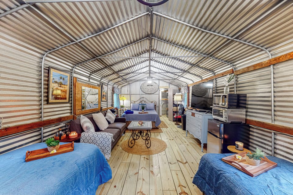 House (1 Bedroom) | Interior
