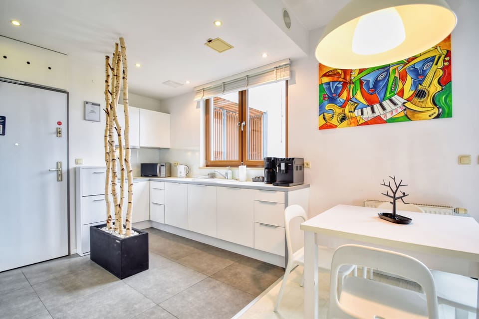 Apartment, 1 Bedroom | Private kitchenette