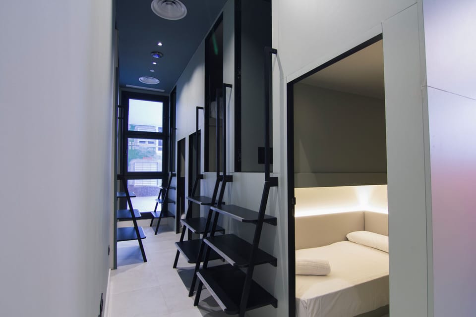 Upper Private Capsule | Interior