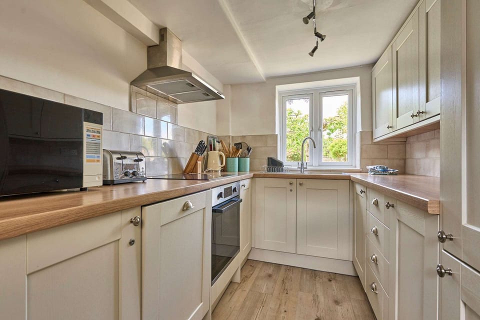 House | 3 bedrooms, high-speed internet