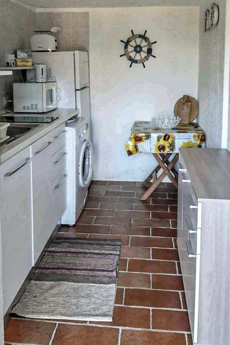 Studio, Patio, Garden View | Private kitchen