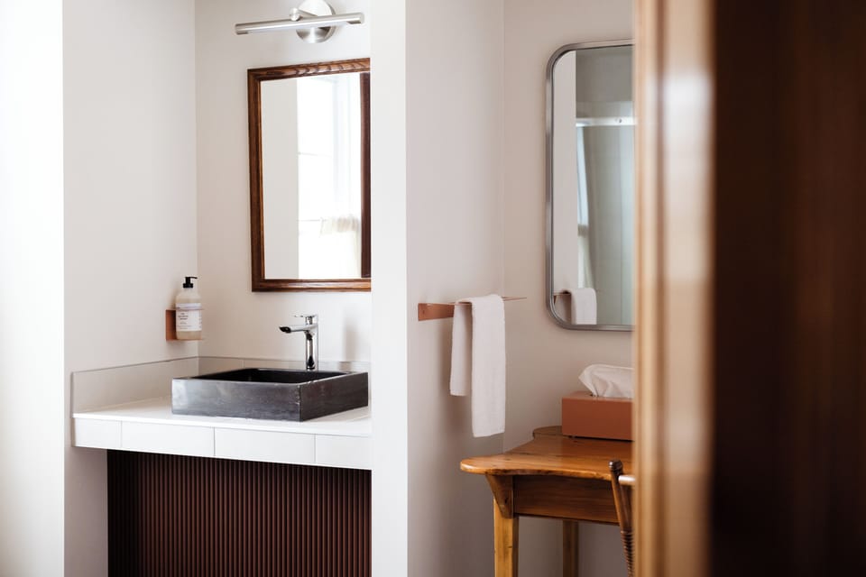 Room, 1 King Bed, Mountain View | Bathroom | Shower, towels, soap, shampoo
