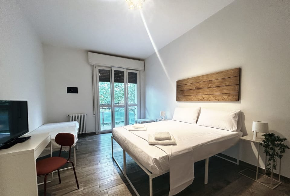 Comfort Double Room, Courtyard View | Frette Italian sheets, premium bedding, in-room safe, iron/ironing board