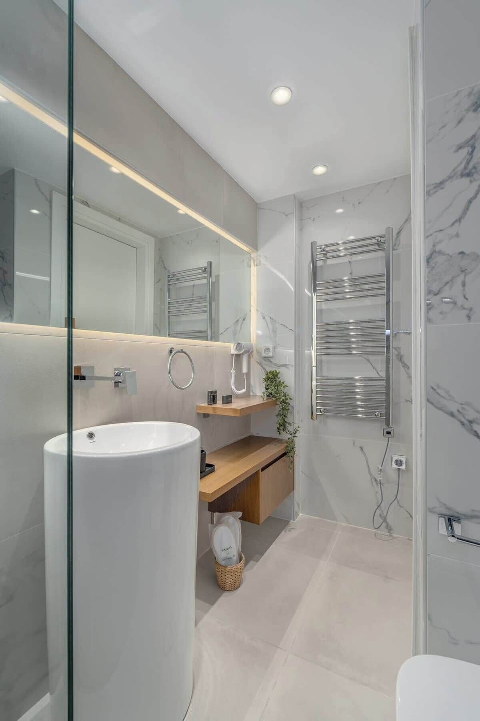 Elegant Bathroom with Premium Finishes