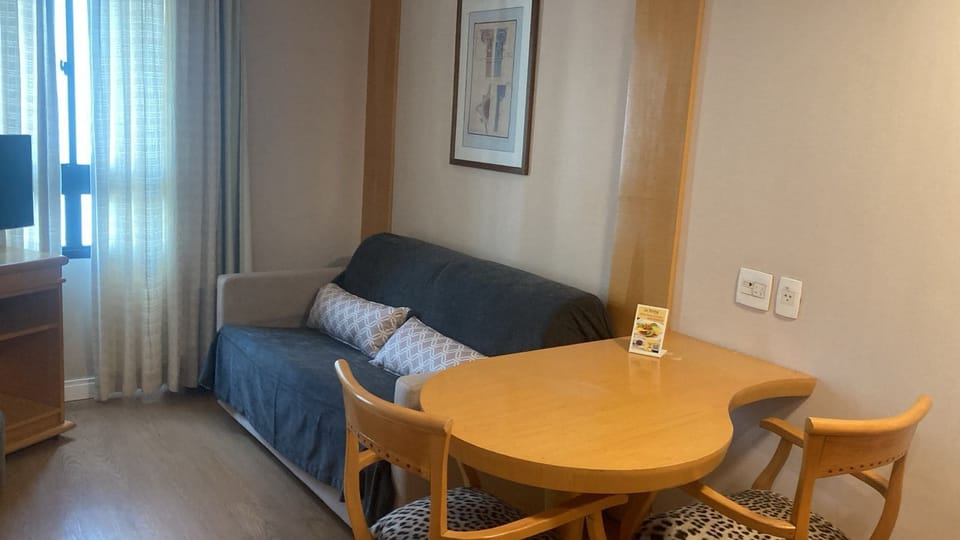 Comfort Apartment, City View | Interior