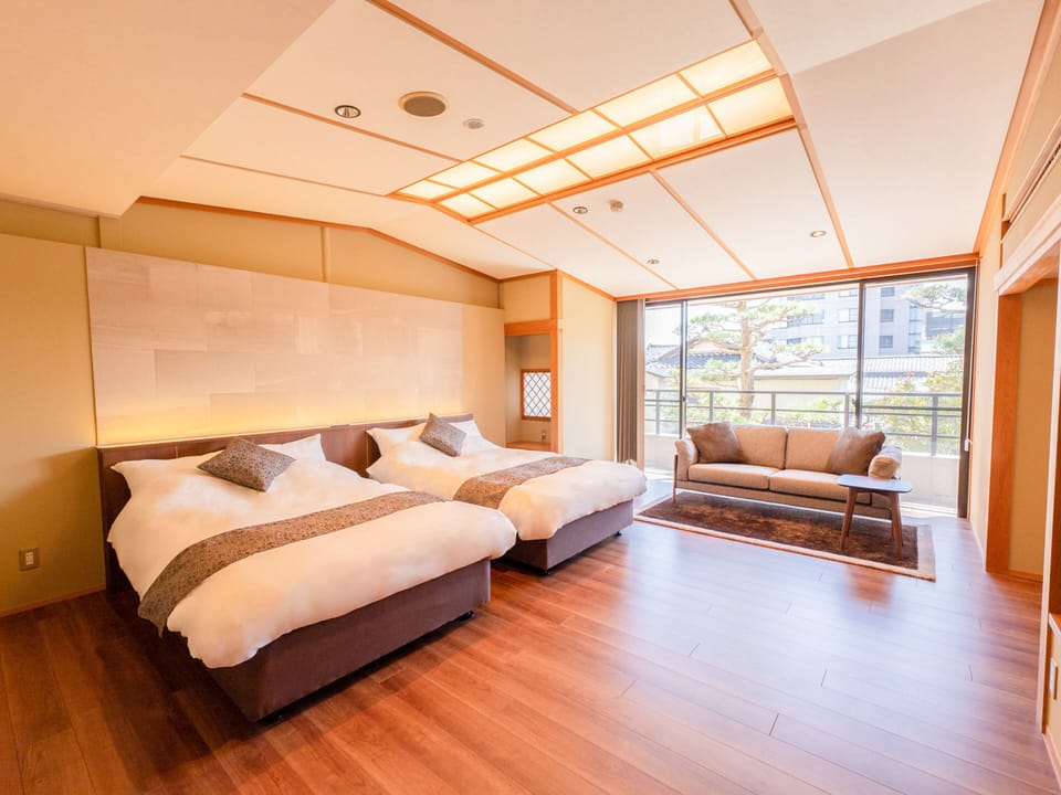 Superior Suite, Non Smoking, Garden View | Down comforters, in-room safe, desk, WiFi (free)