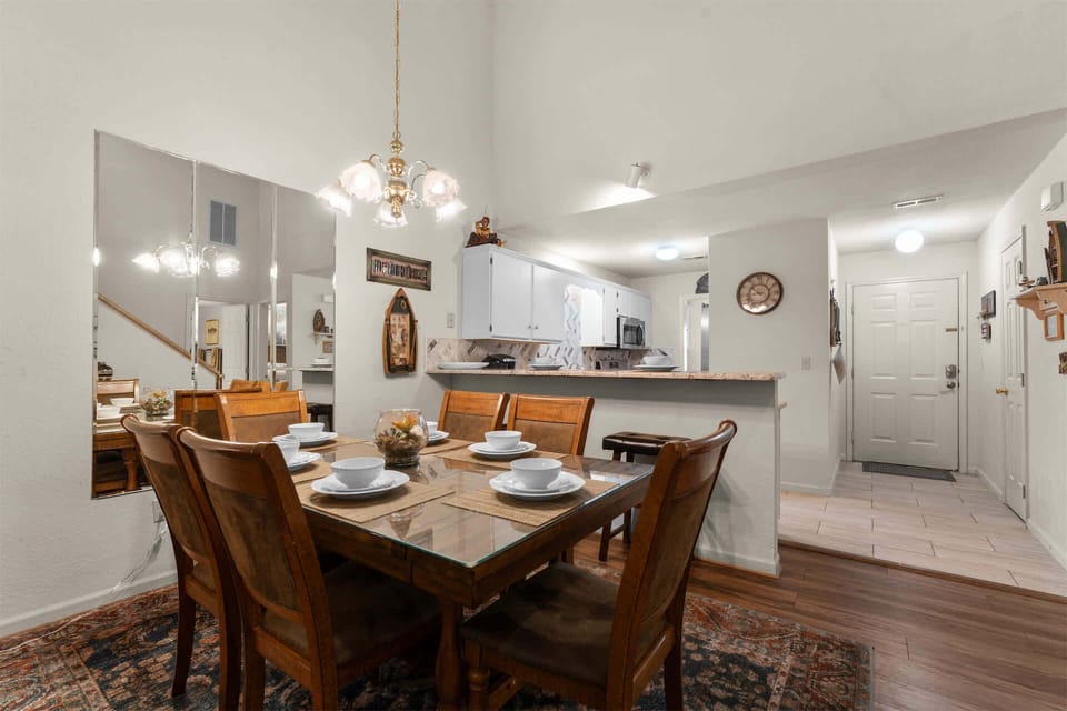 Condo, Multiple Beds, Garden View (The Quiet Escape) | Dining