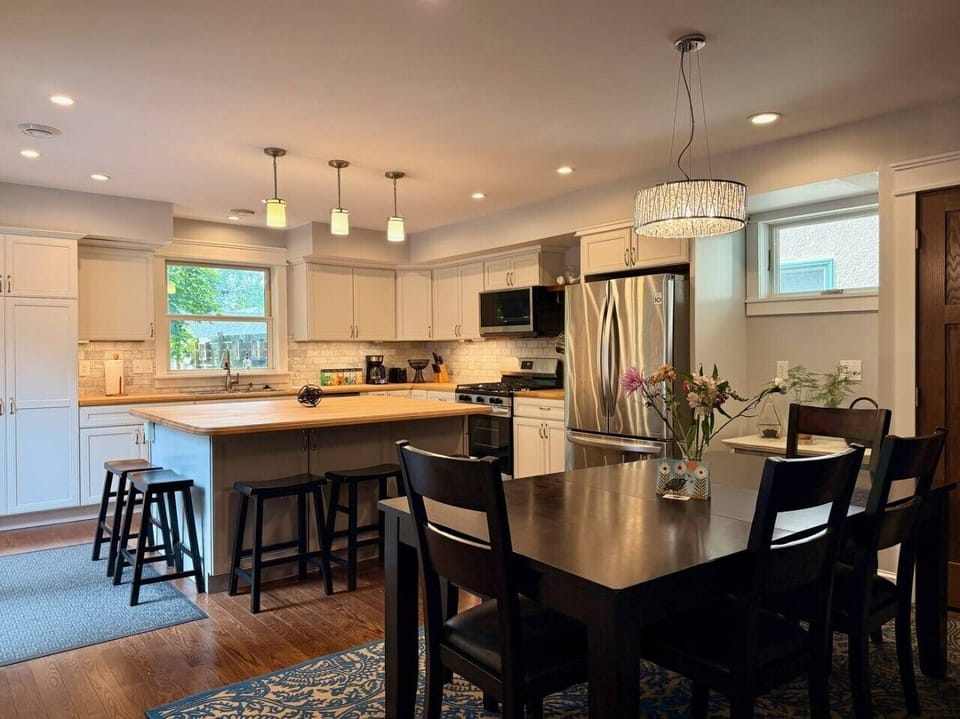 Space for formal dining, or spreading out however you see fit
